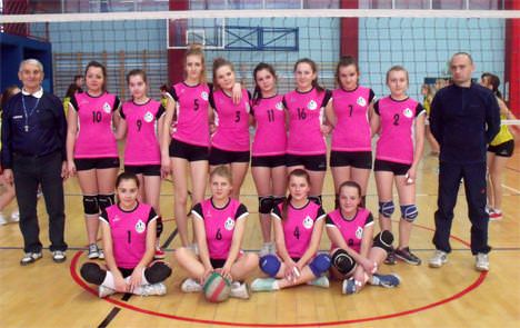 Gimnazjum w Świerzowej Polskiej mistrzem powiatu w siatkówce dziewcząt