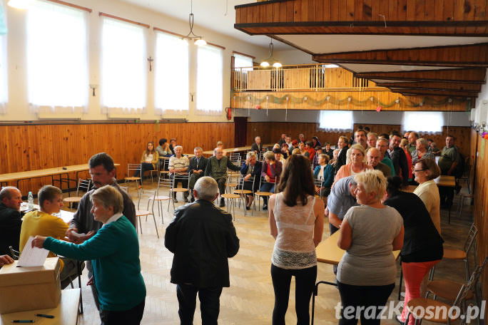 Awantura na zebraniu wiejskim w Draganowej. Mieszkańcy odwołali sołtysa