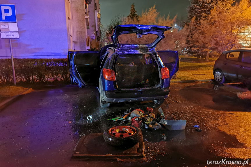 Pożar samochodu w Krośnie na Piastowskiej