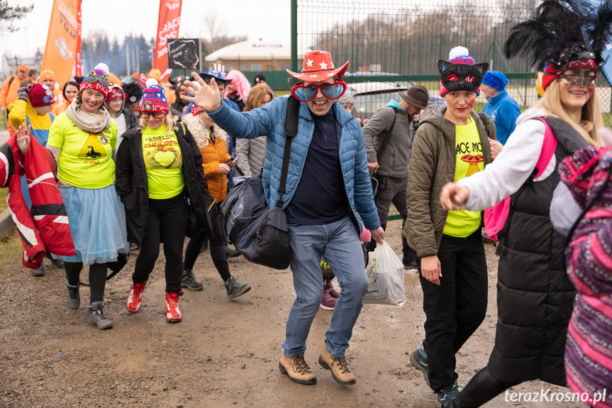 Kąpielowy karnawał morsów