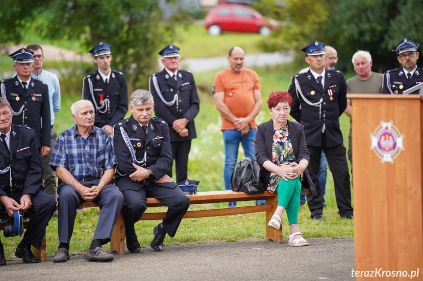 Przekazanie samochodu OSP Leśniówka