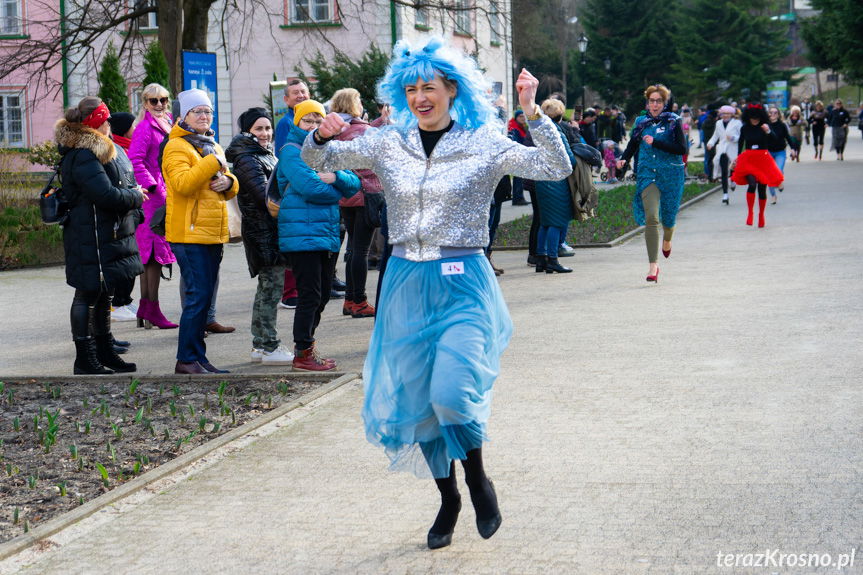 Od startu do mety na wysokich obcasach czyli bieg w szpilkach w Iwoniczu-Zdroju