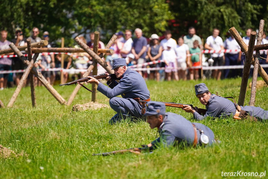 Podróż w czasie. Rekonstrukcja bitwy w Rogach przeniosła widzów w 1915 rok