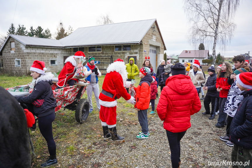 Świąteczne podarunki i rózgi trafiły do mieszkańców [ZDJĘCIA]