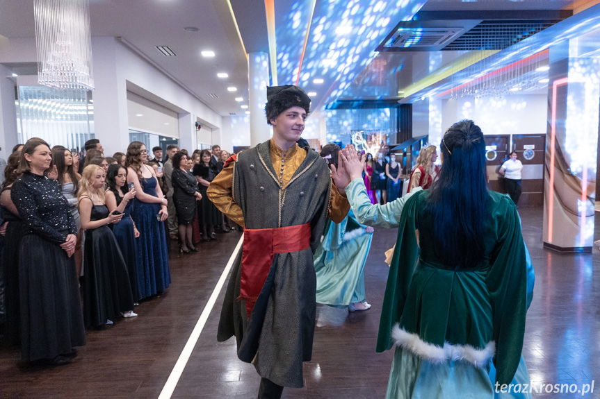 Studniówka 2025. Szczepanik w Krośnie