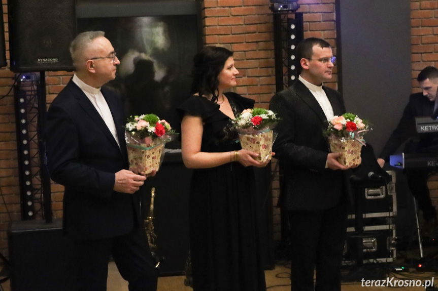 Studniówka 2025. Michalicki Zespół Szkół Ponadpodstawowych w Miejscu Piastowym