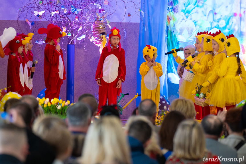 Karpacka Wielkanoc w Zręcinie. Stoły uginały się od świątecznych przysmaków [ZDJĘCIA]
