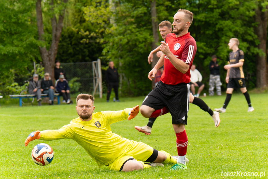 Jasiołka wykorzystuje potknięcie Nafty i obejmuje fotel lidera
