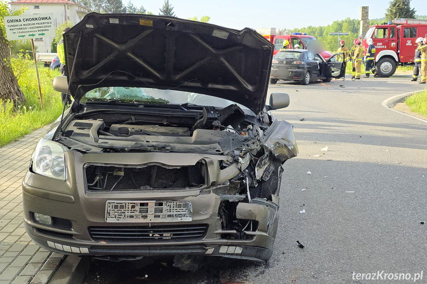 Wypadek w Bóbrce, zderzenie dwóch samochodów