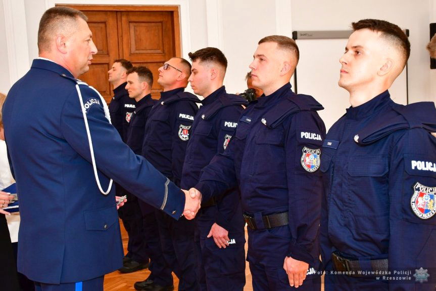 Nowi funkcjonariusze podkarpackiej Policji złożyli ślubowanie