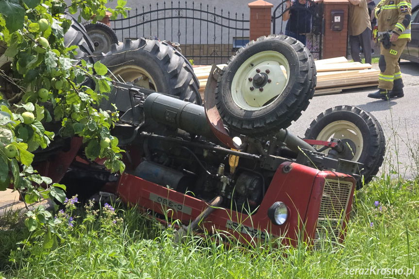 Wypadek ciągnika rolniczego w Chorkówce