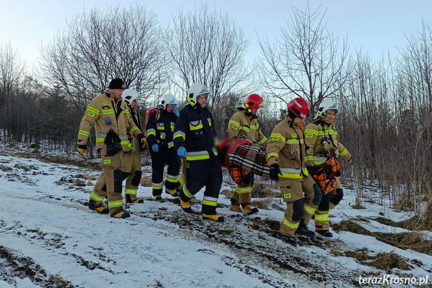 Wyziębiony mężczyzna w lesie. Ratunek nadszedł w porę