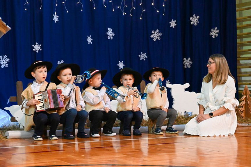 Uroczystości dnia Babci i Dziadka we Wrocance