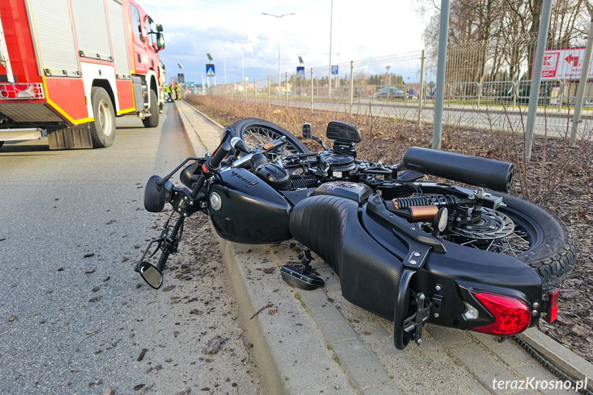 Zderzenie osobówki z motocyklem na Podkarpackiej