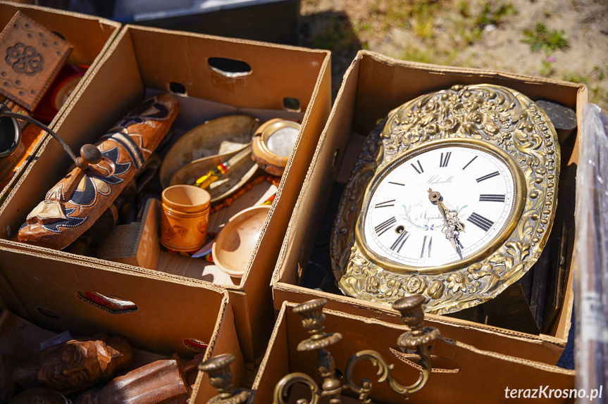 Jarmark staroci i rękodzieła przed Etnocentrum Ziemi Krośnieńskiej [ZDJĘCIA]