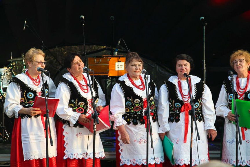 Muzyka, wianki i tradycja. Świętojanki w Żarnowcu