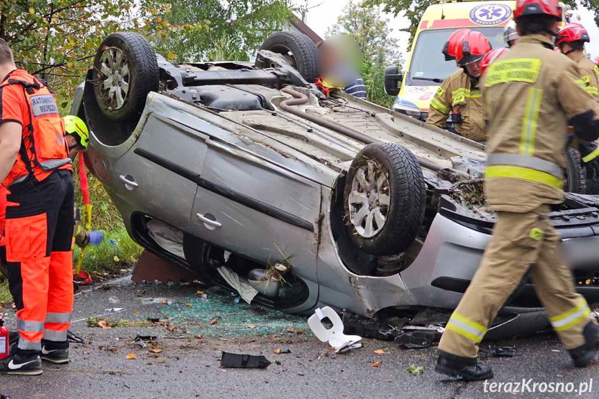 Zręcin. Dachowanie samochodu