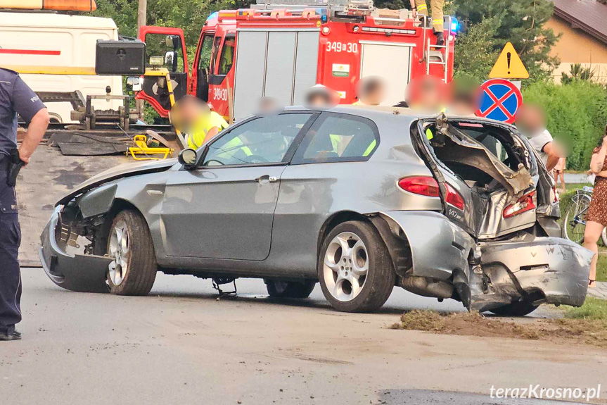 Szaleńca jazda kierowcy Alfa Romeo zakończona w rowie