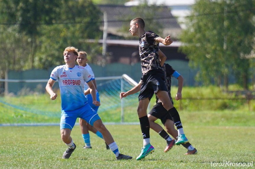 Juniorzy. Polonia Kopytowa - AP Beniaminek Krosno 3:7 [ZDJĘCIA]