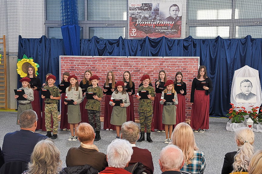 Pięć lat z patronem. Jubileuszowe obchody w SP w Kobylanach