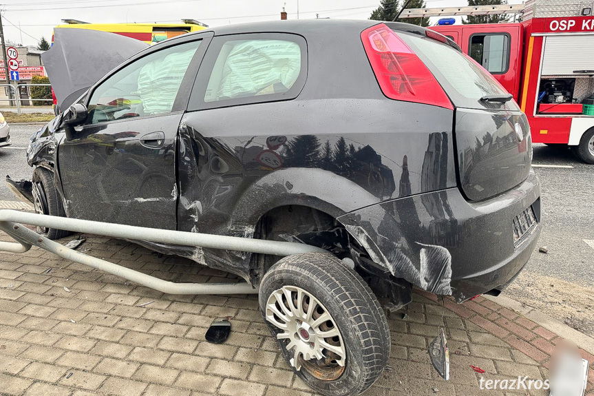 Zderzenie osobówki z samochodem ciężarowym