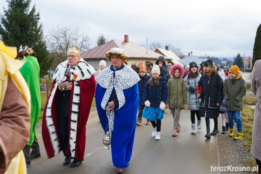 Świąteczny orszak i jasełka w Niżnej Łące