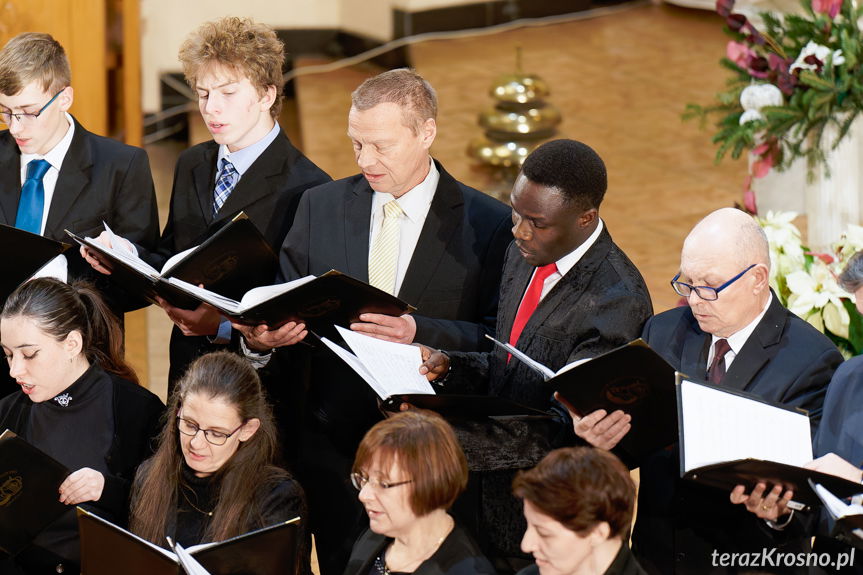 Trzy kraje, jeden głos - wyjątkowy koncert kolęd w Krośnie [ZDJĘCIA]
