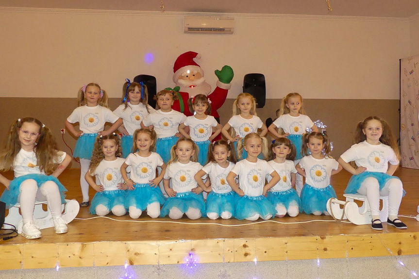 Wielki bal małych przebierańców w Zręcinie