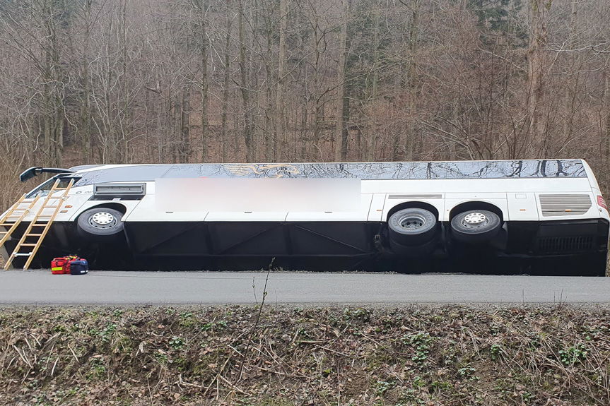 Wypadek autokaru w Makowej