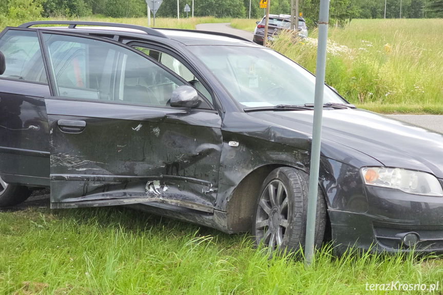 Bóbrka. Zderzenie dwóch samochodów