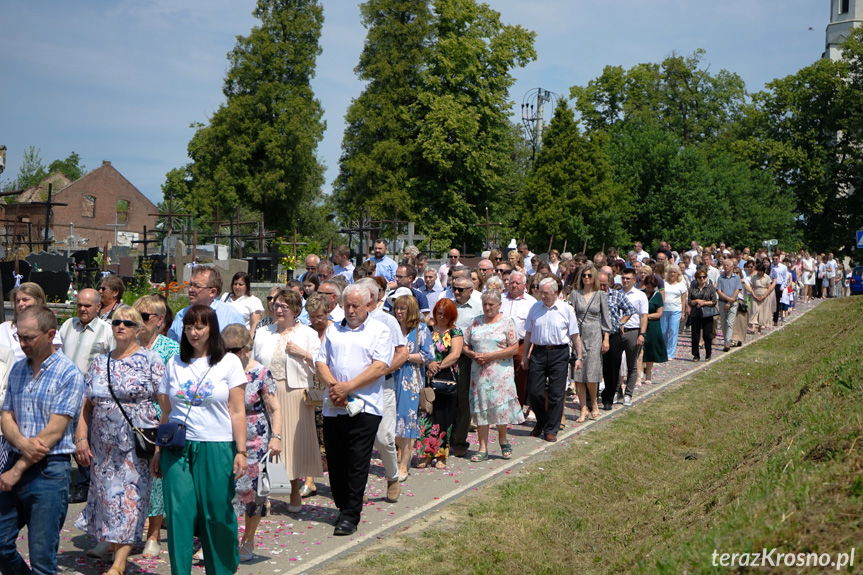 Procesja Bożego Ciała w parafii Zręcin [ZDJĘCIA]