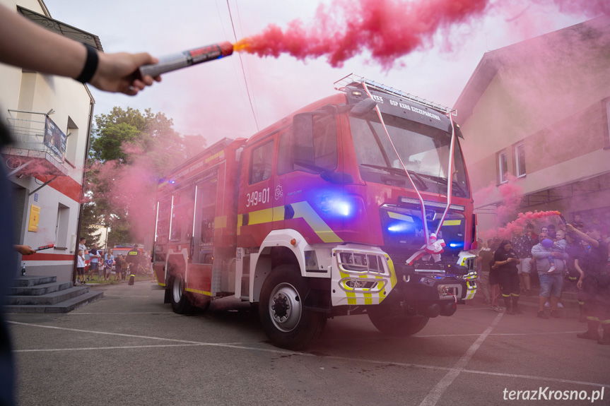 Powitanie nowego samochodu w OSP Szczepańcowa
