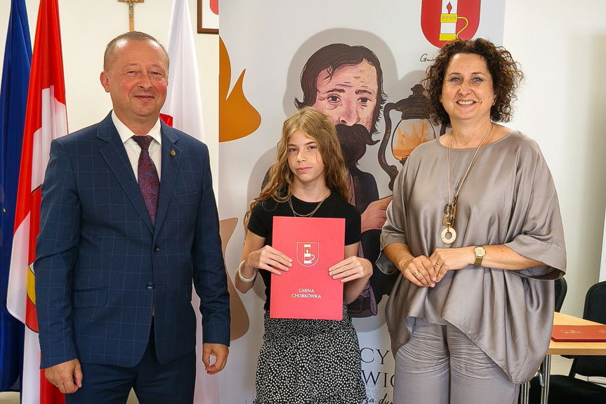 Uczniowie gminy Chorkówka odebrali stypendia i dyplomy