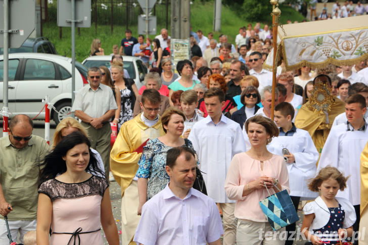Procesja Bożego Ciała w Zręcinie [ZDJĘCIA]