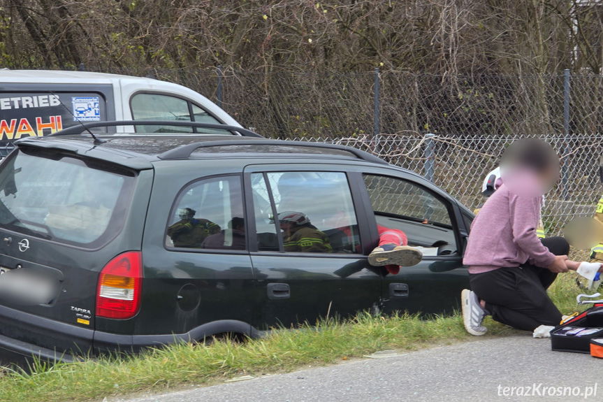 Zderzenie dwóch aut w Zręcinie