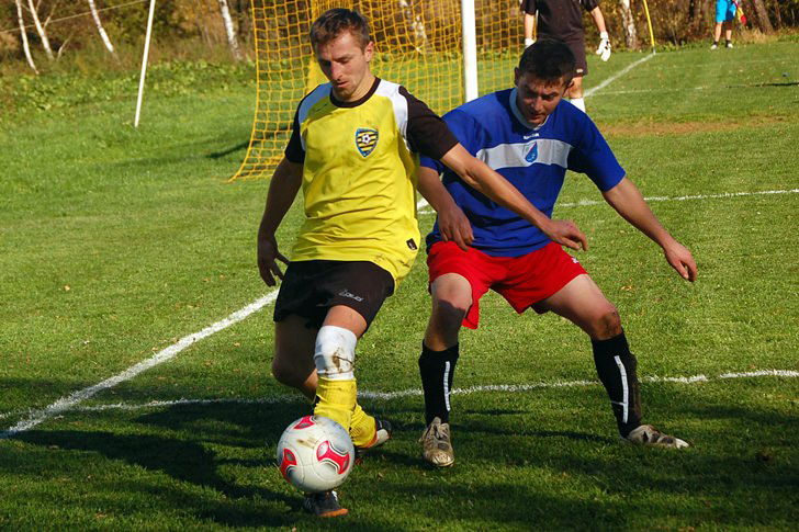 Huragan Jasionka - Błękitni Żeglce 2:2