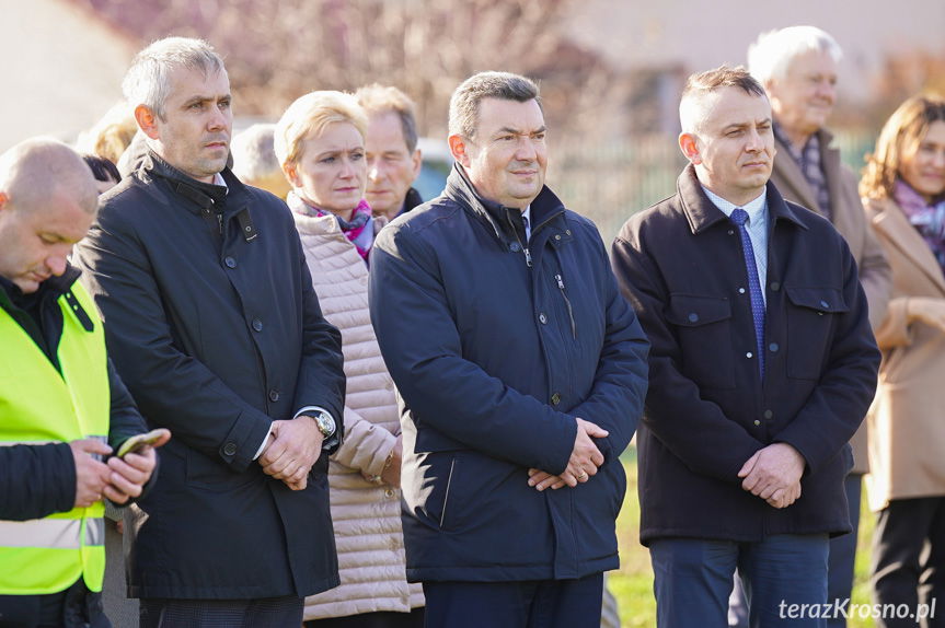 Łopaty wbite. Rusza budowa kolektora kanalizacji sanitarnej