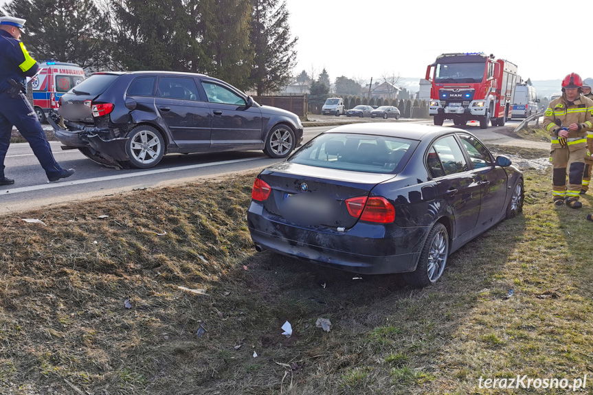 Kierujący bmw najechał na tył audi