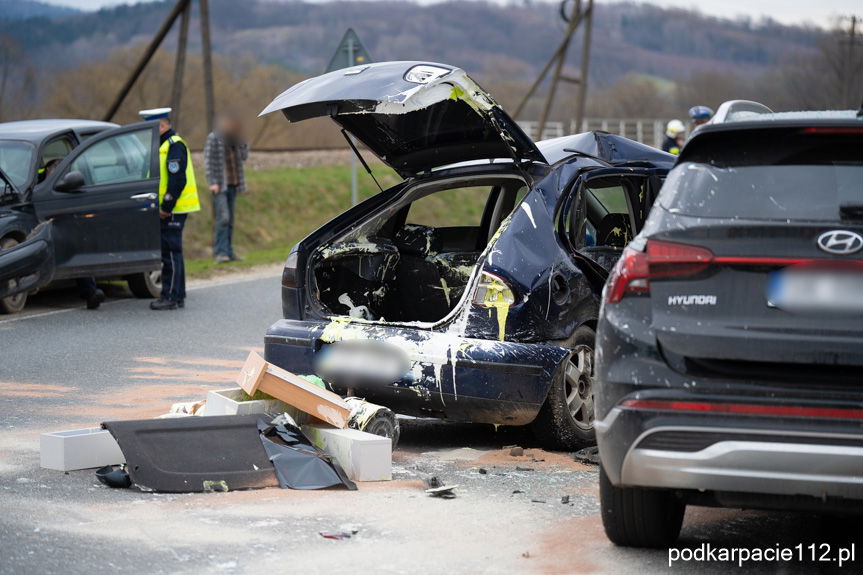 Wypadek w Twierdzy. Zderzyły się trzy samochody