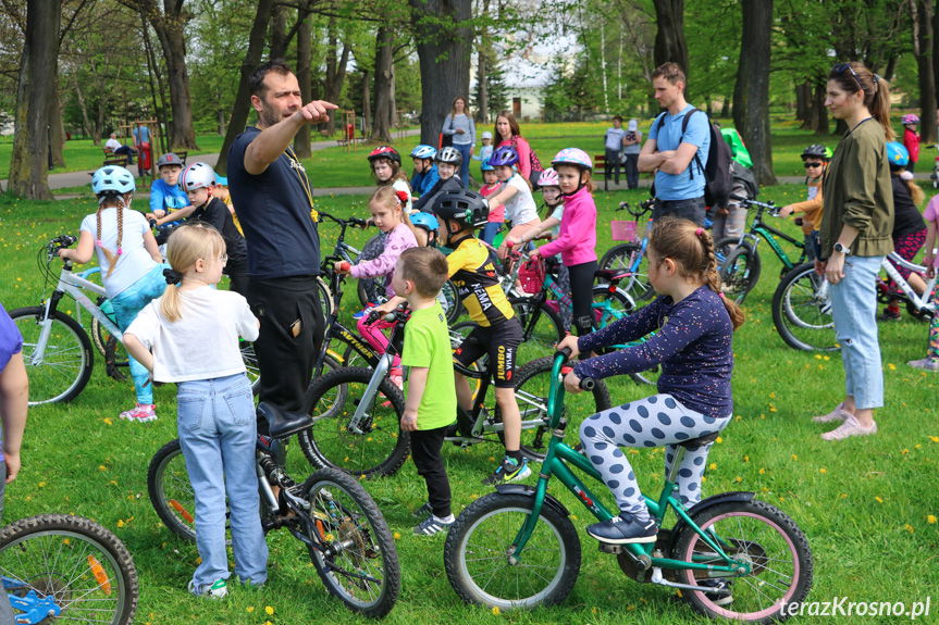 Dzieci ścigały się na rowerach