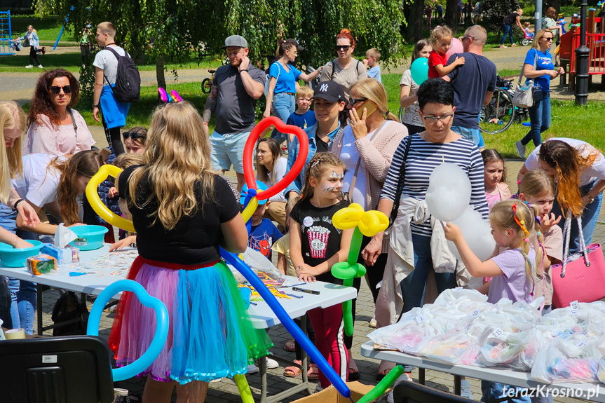 Piknik z okazji Dnia Dziecka w Krośnie. Atrakcji nie brakowało