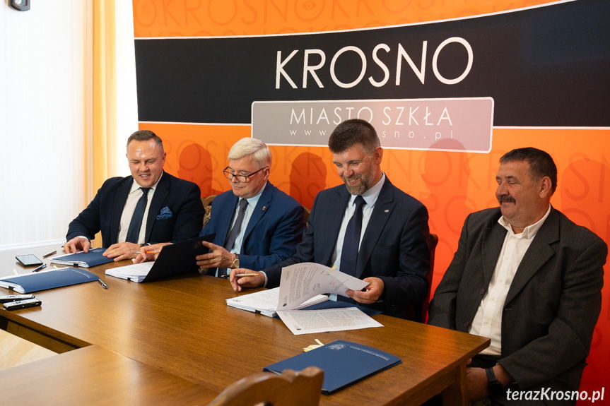 Elektryczne Solarisy dla Krosna. Umowa podpisana