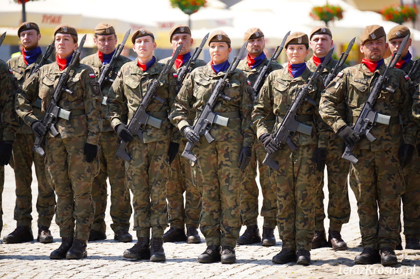 Uroczysta przysięga żołnierzy WOT w Krośnie