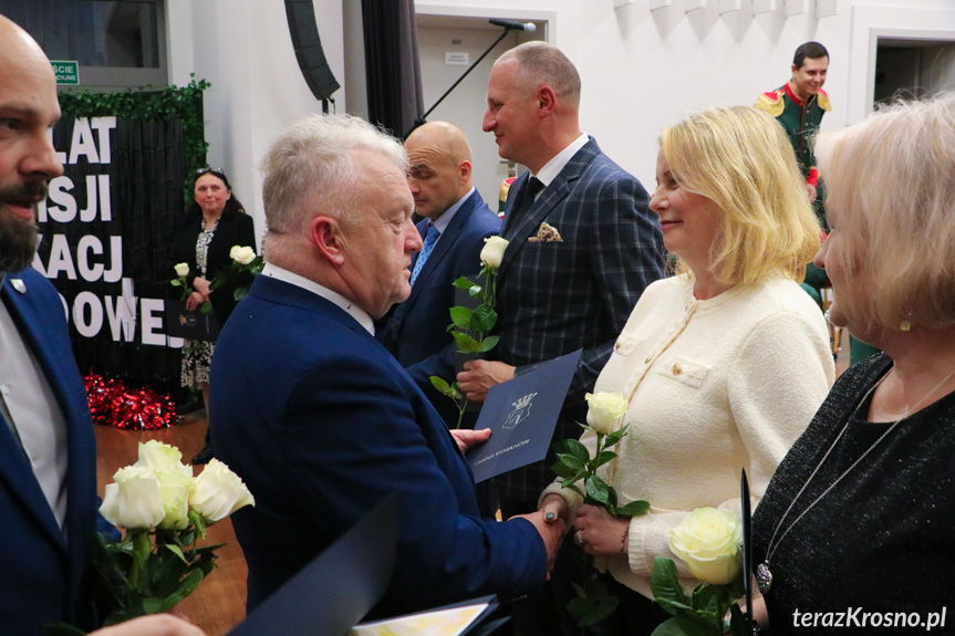 Burmistrz gminy Rymanów nagrodził nauczycieli i dyrektorów szkół