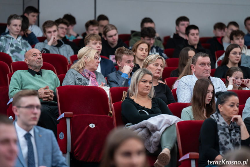 Edukacja na najwyższym poziomie - Krośnieńska Gala Edukacyjna 2023